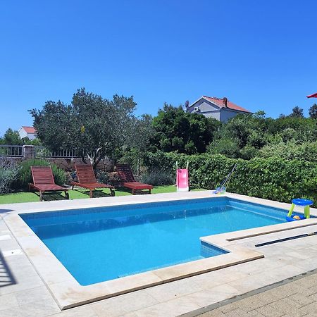 Holiday House Nena With Pool Vinišće Eksteriør billede